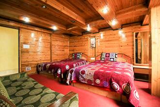 Hotel Broadway, Darjeeling 2
